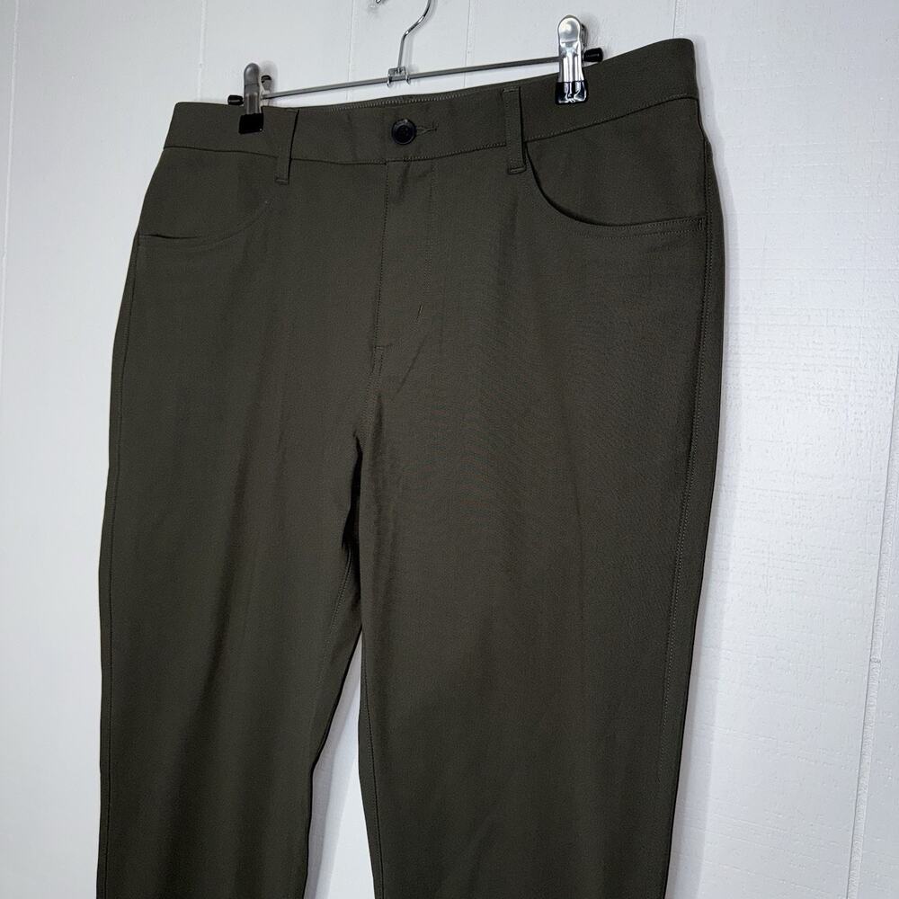 Vuori Men’s Meta Pant Slim Fit Green Size 33 - Picture 3 of 5